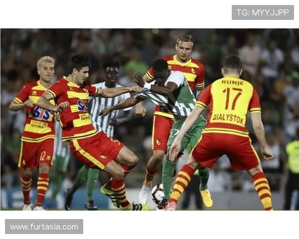 阿切尔比比赛影响力持续提升,防守表现稳健备受关注